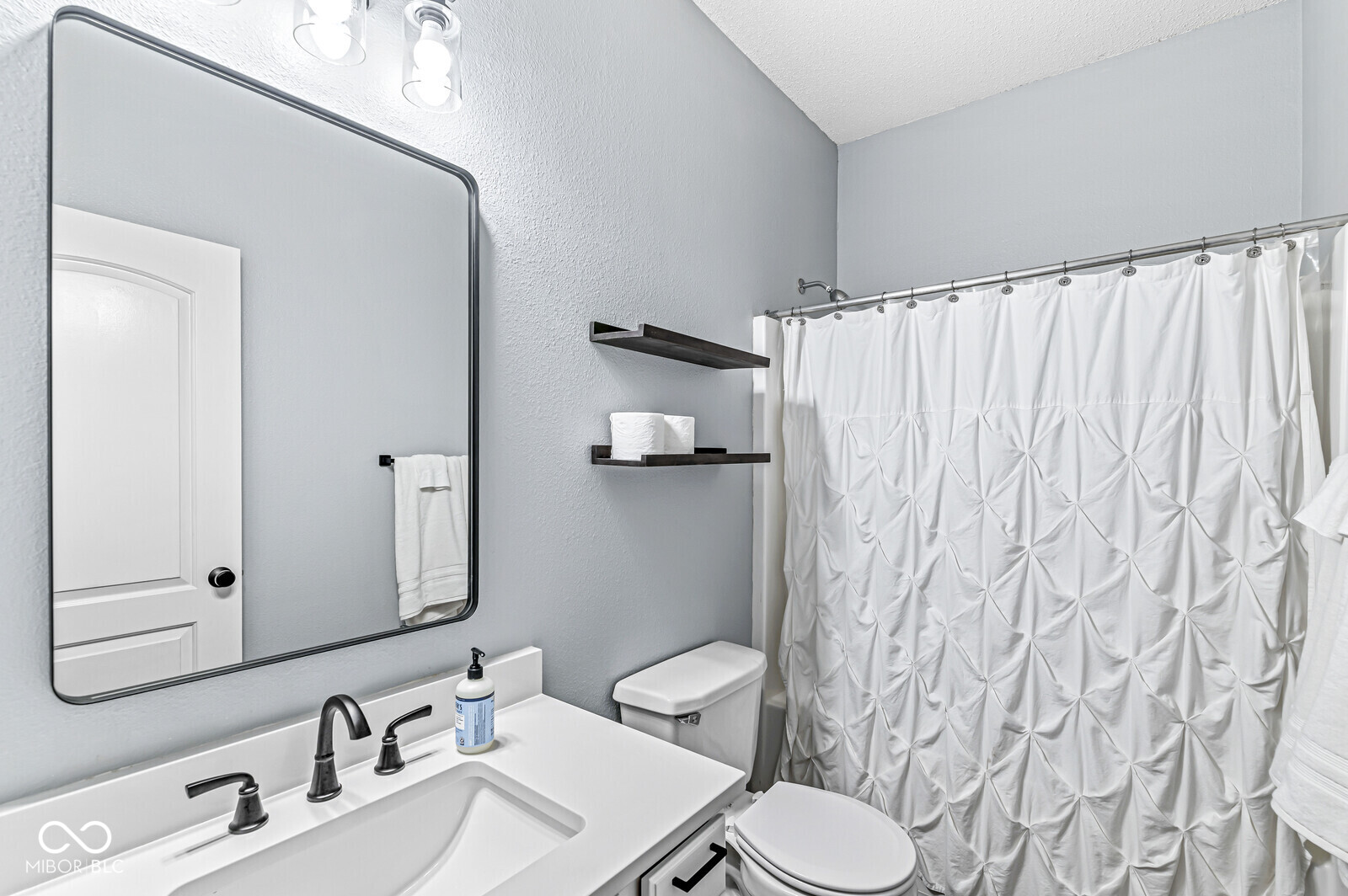 8315 Garden Ridge Road Indianapolis, IN 46237 - Photo 7 of 35 Gallery Image 7