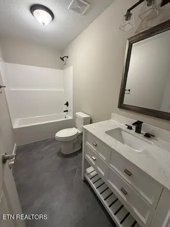 $308,000 | 503 Hillcrest Street, Clinton, TN 37716