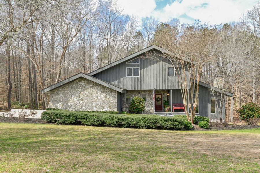21 East Summit Drive Ware Shoals, SC 29692 - Photo 2 of 38