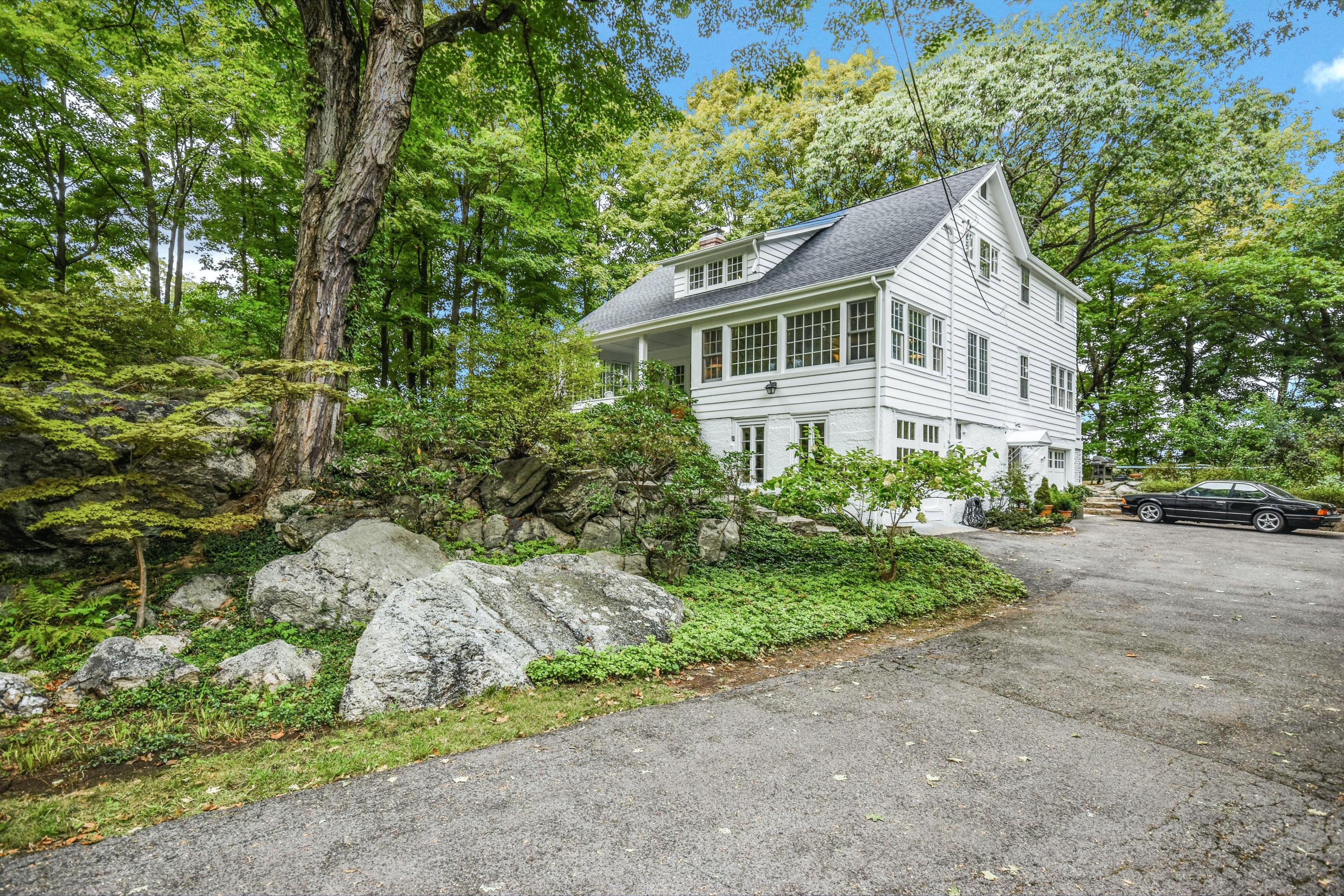37 Locust Hill Road Darien, CT 06820 - Photo 5 of 36 005-361155-DSC_6855_HDR