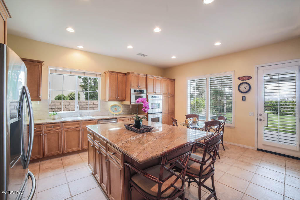 3789 Horizon Ridge Court Simi Valley, CA 93063 - Photo 11 of 41 #11- 3789 Horizon Ridge Ct
