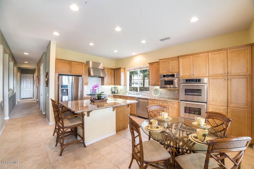 3789 Horizon Ridge Court Simi Valley, CA 93063 - Photo 12 of 41 #12- 3789 Horizon Ridge Ct -