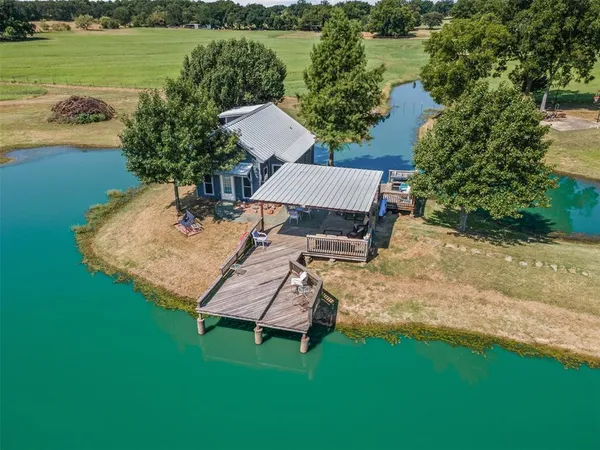 $850,000 | 1465 County Road 3690, Paradise, TX 76073