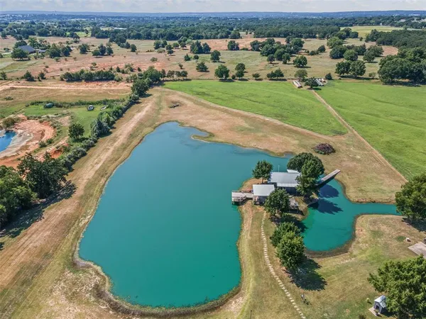 $850,000 | 1465 County Road 3690, Paradise, TX 76073