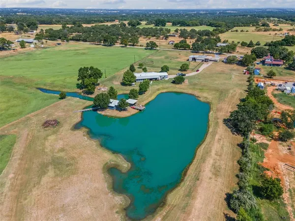 $850,000 | 1465 County Road 3690, Paradise, TX 76073