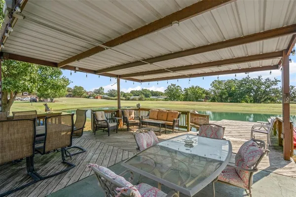 $850,000 | 1465 County Road 3690, Paradise, TX 76073