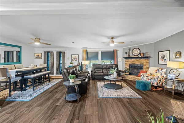 $850,000 | 1465 County Road 3690, Paradise, TX 76073