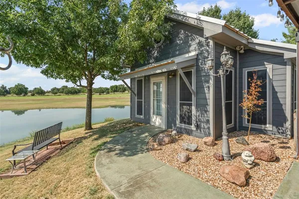 $850,000 | 1465 County Road 3690, Paradise, TX 76073