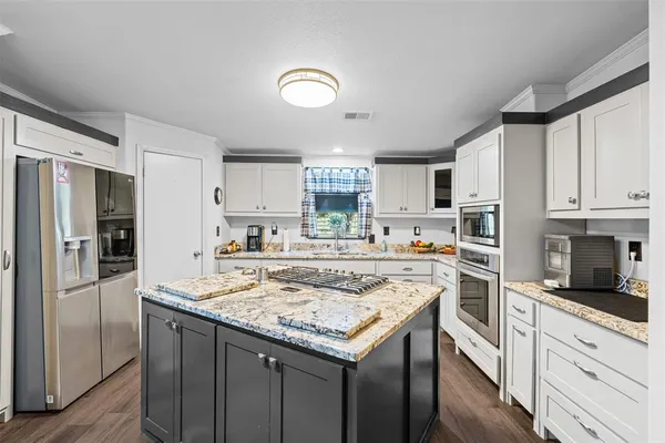 $850,000 | 1465 County Road 3690, Paradise, TX 76073