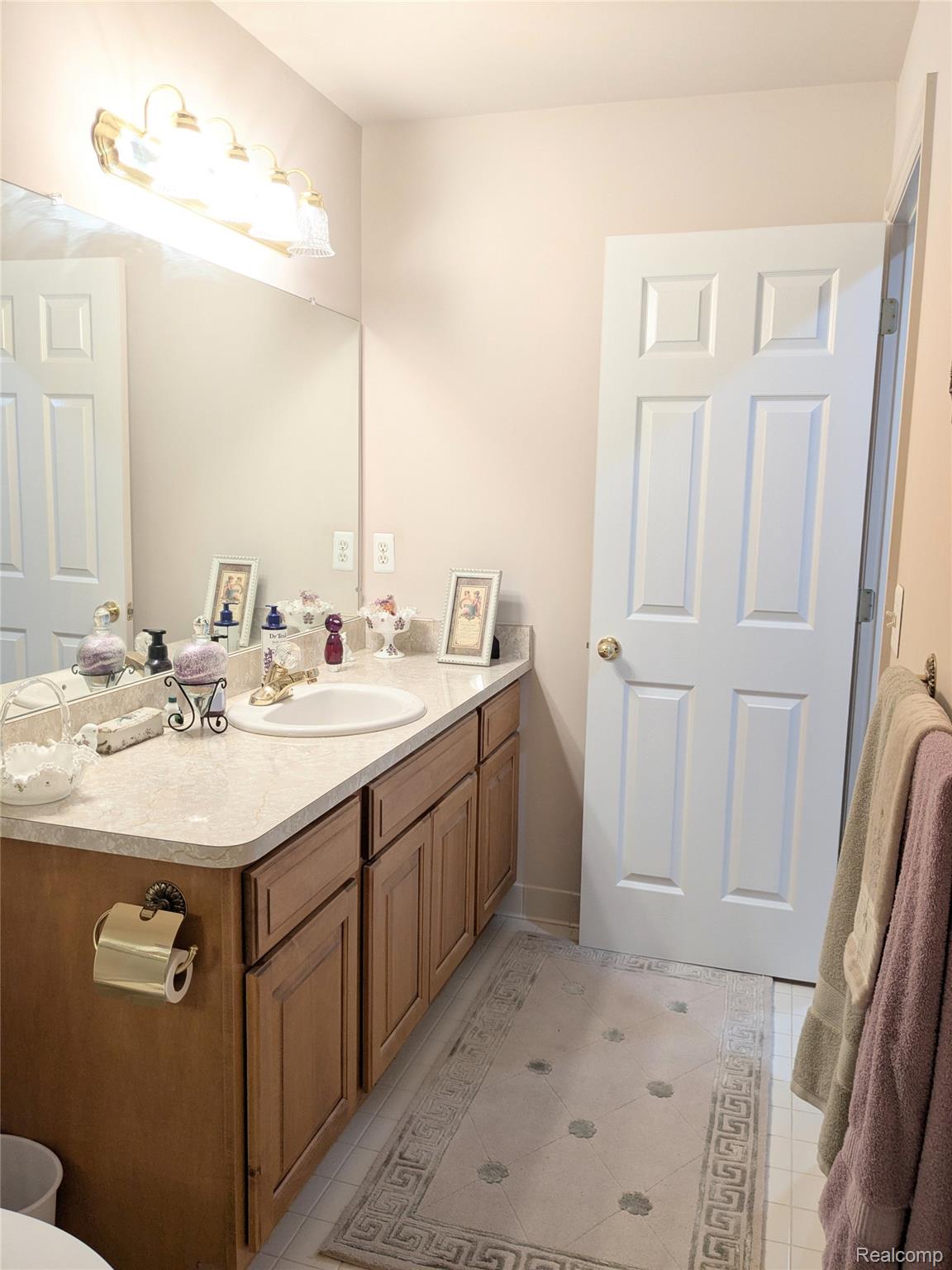 23233 30 Mile Road Ray, MI 48096 - Photo 43 of 73 2nd Level Bathroom