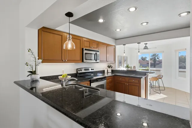 $489,000 | 217 Desert Falls Circle, Palm Desert, CA 92211