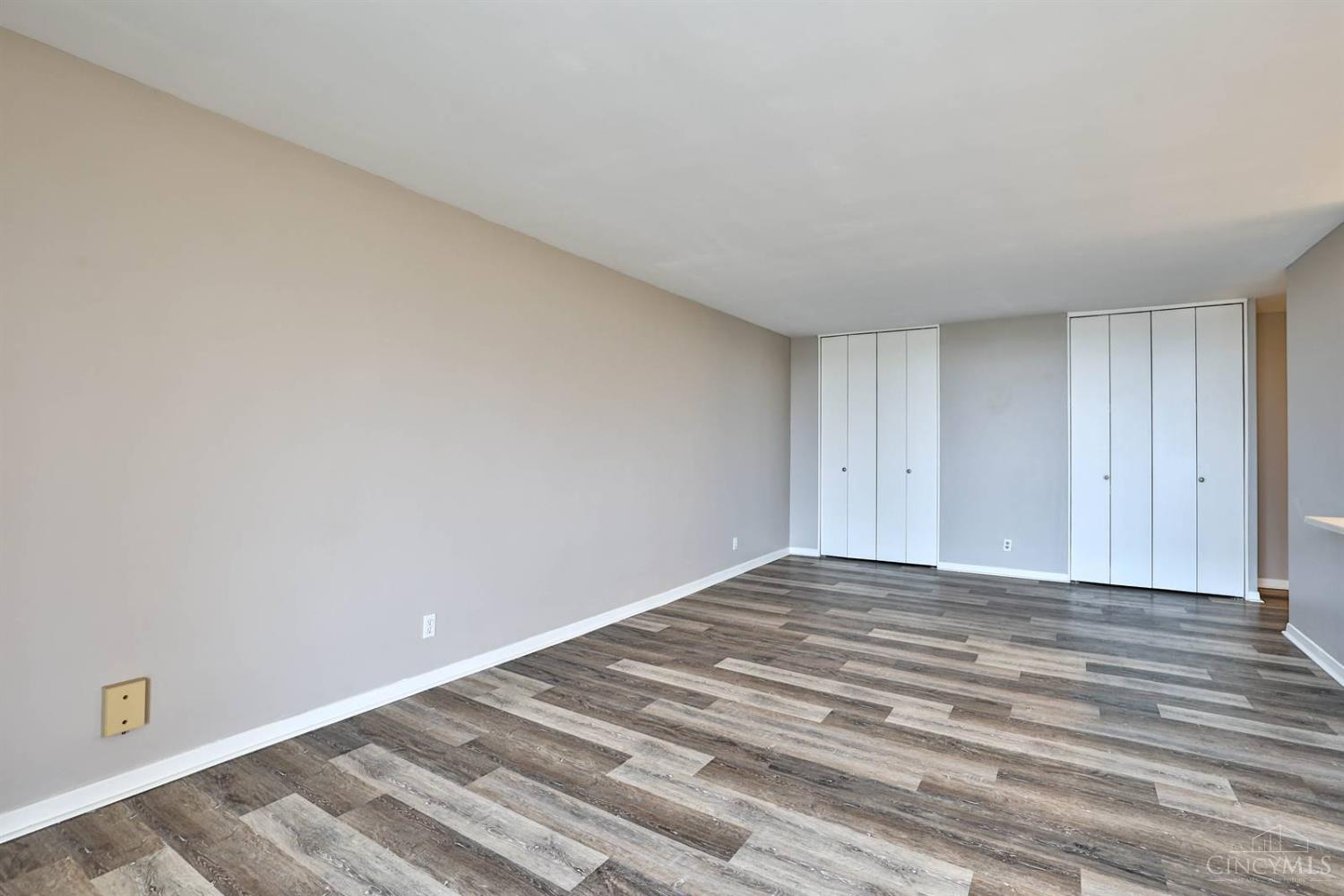 2324 Madison Road, Unit 506 Cincinnati, OH 45208 - Photo 7 of 28 Gallery Image 7