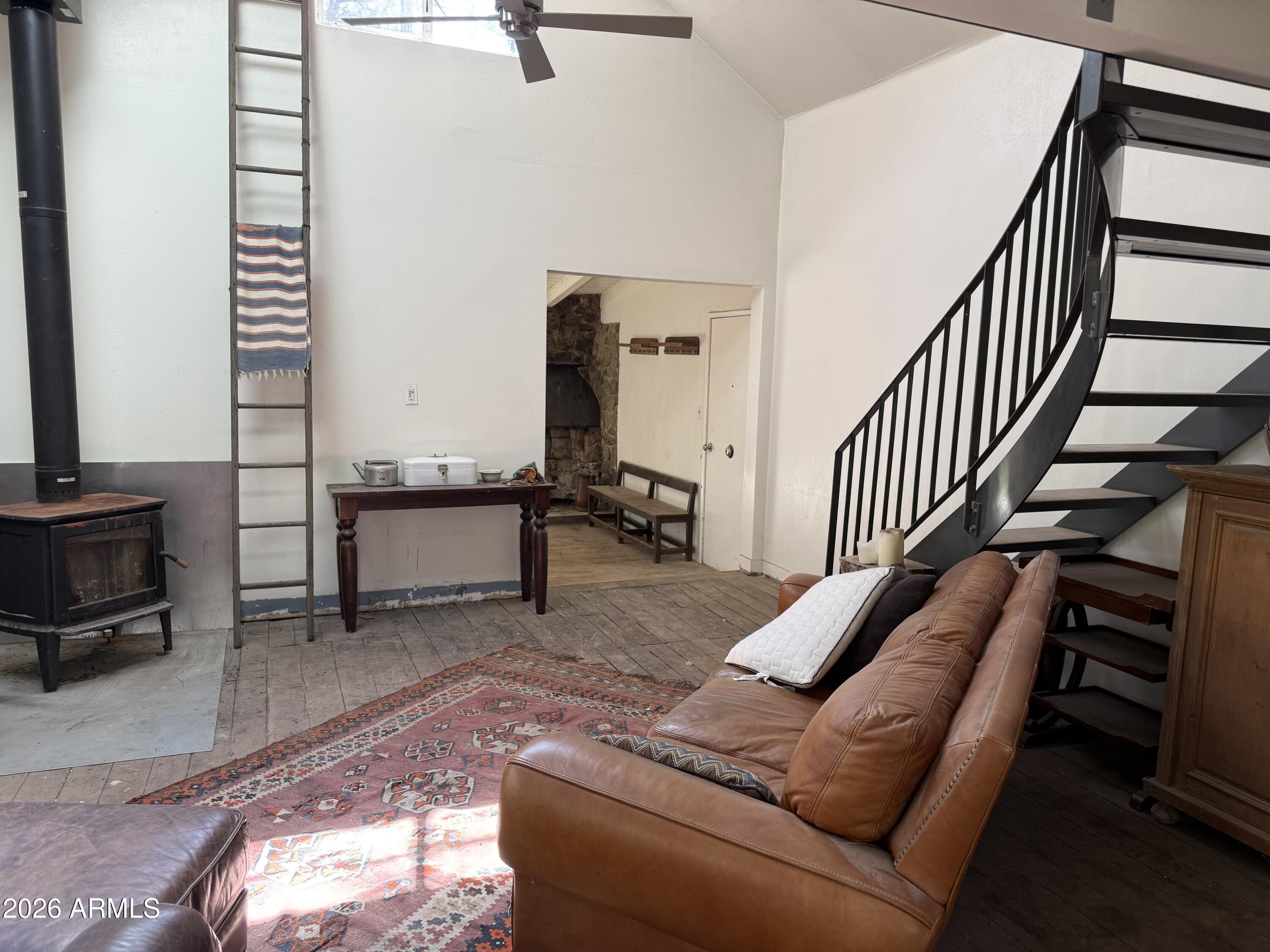 23619 South Gladiator Mine Road Crown King, AZ 86343 - Photo 11 of 19 Family room