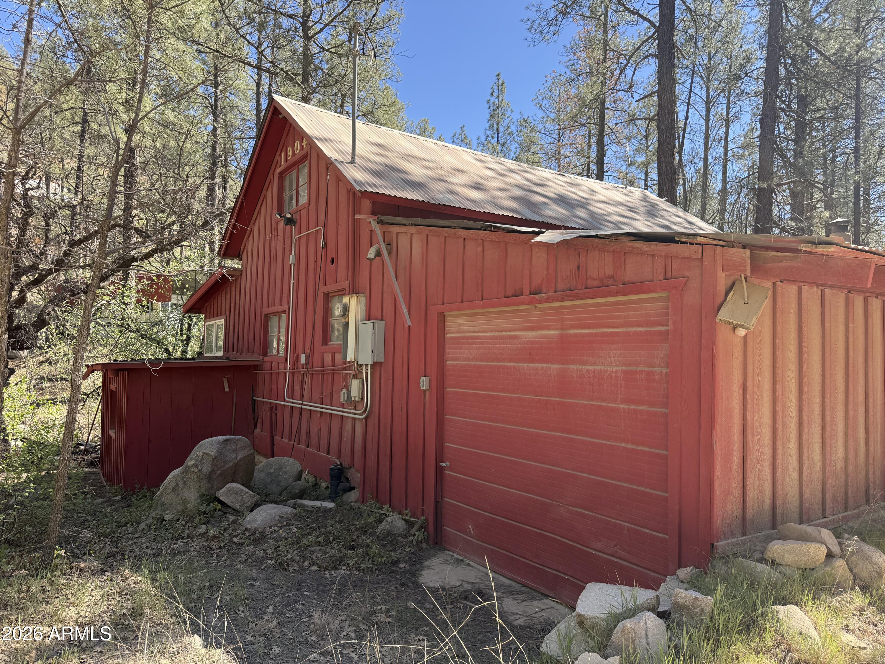 23619 South Gladiator Mine Road Crown King, AZ 86343 - Photo 17 of 19 1 car garage