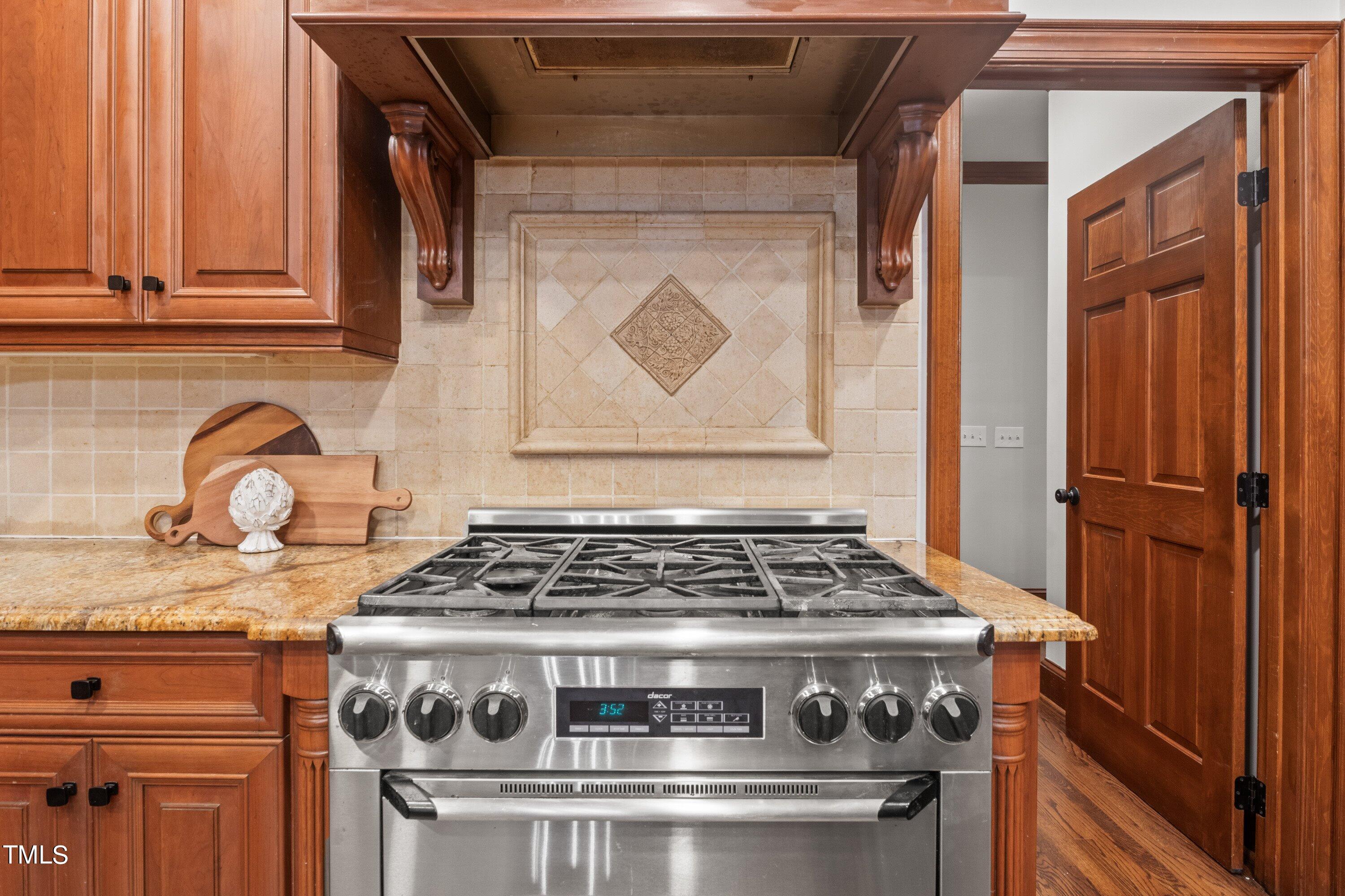 4001 Southall Road Raleigh, NC 27604 - Photo 14 of 38 28-4001 Southall Rd20240228_0045