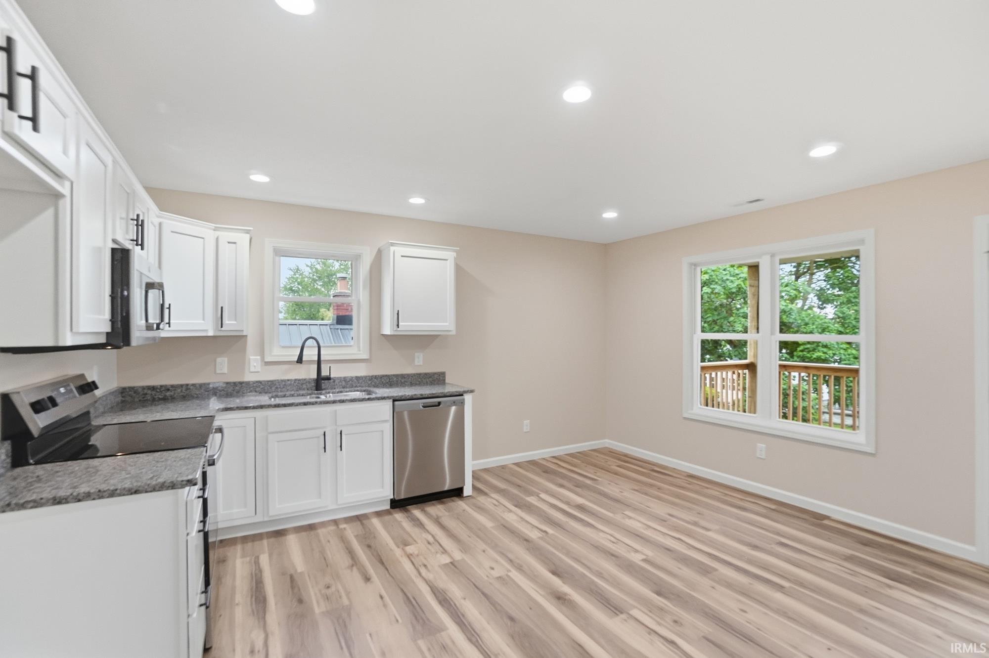 1626 Howell Street, Unit 201 Fort Wayne, IN 46808 - Photo 12 of 33