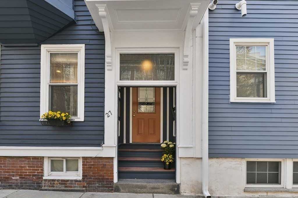 27 Walker Street, Unit 2 Boston, MA 02129 - Photo 2 of 17