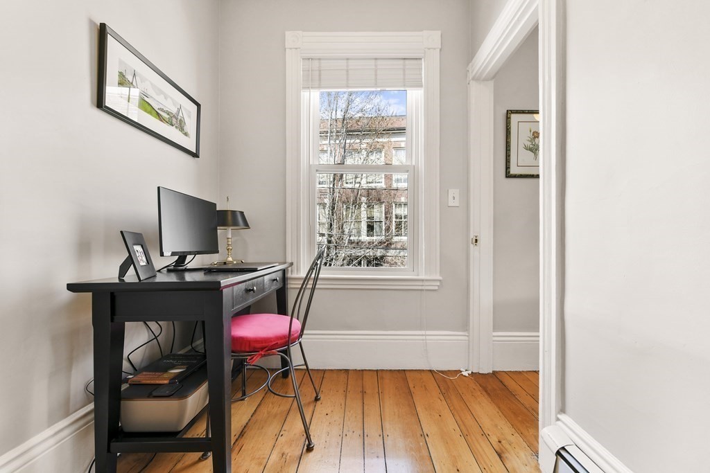27 Walker Street, Unit 2 Boston, MA 02129 - Photo 7 of 17