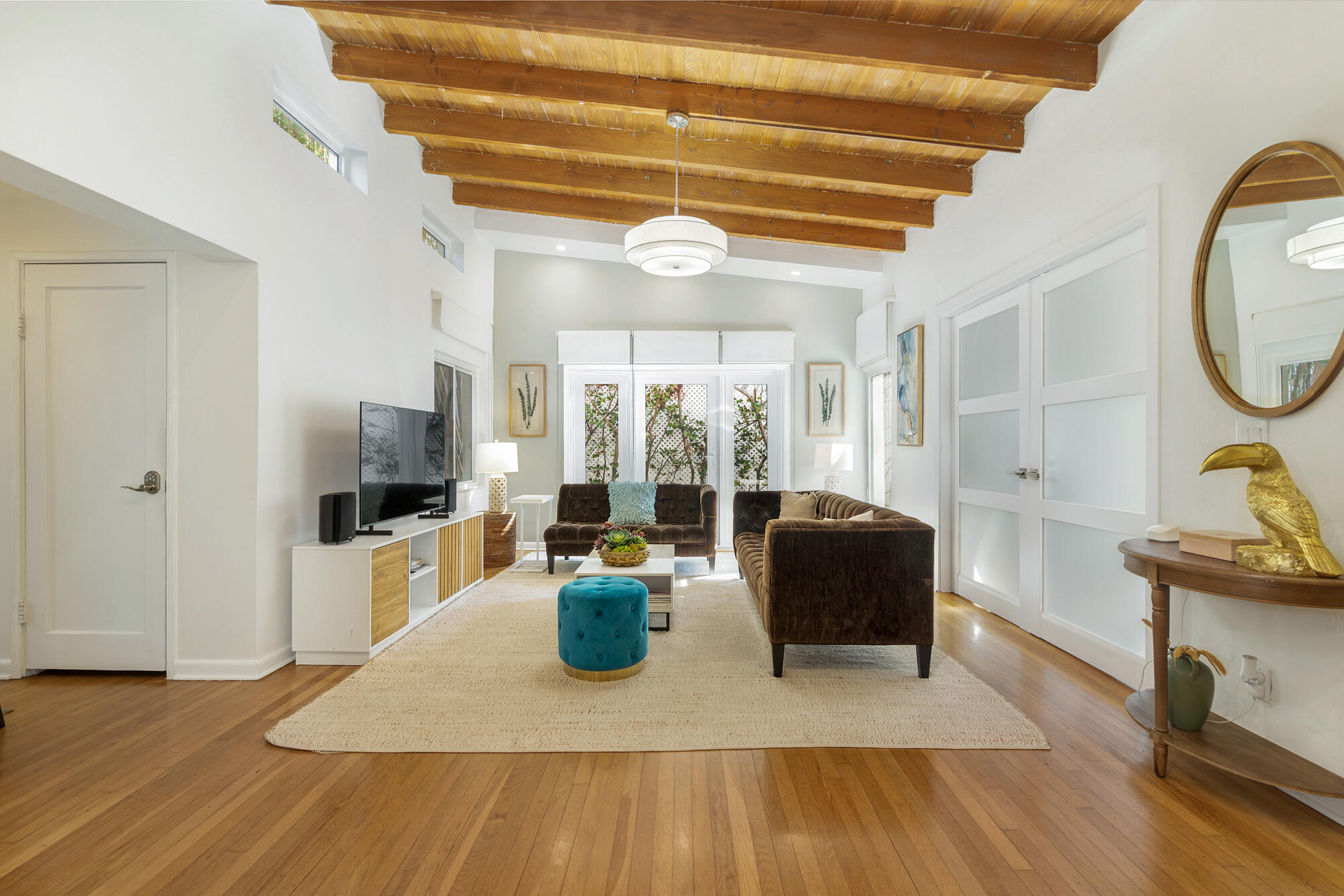 248 Cortez Road West Palm Beach, FL 33405 - Photo 5 of 27 a living room with furniture and a flat screen tv