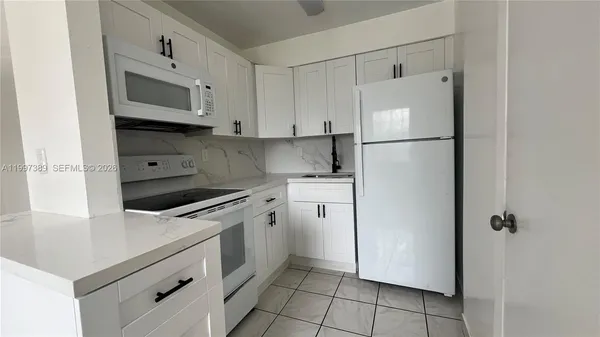 $1,650 | 8701 Southwest 141st Street, Unit B8, Palmetto Bay, FL 33176