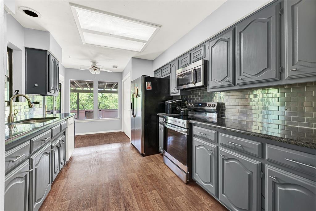 8344 Old Moss Road Dallas, TX 75231 - Photo 8 of 23