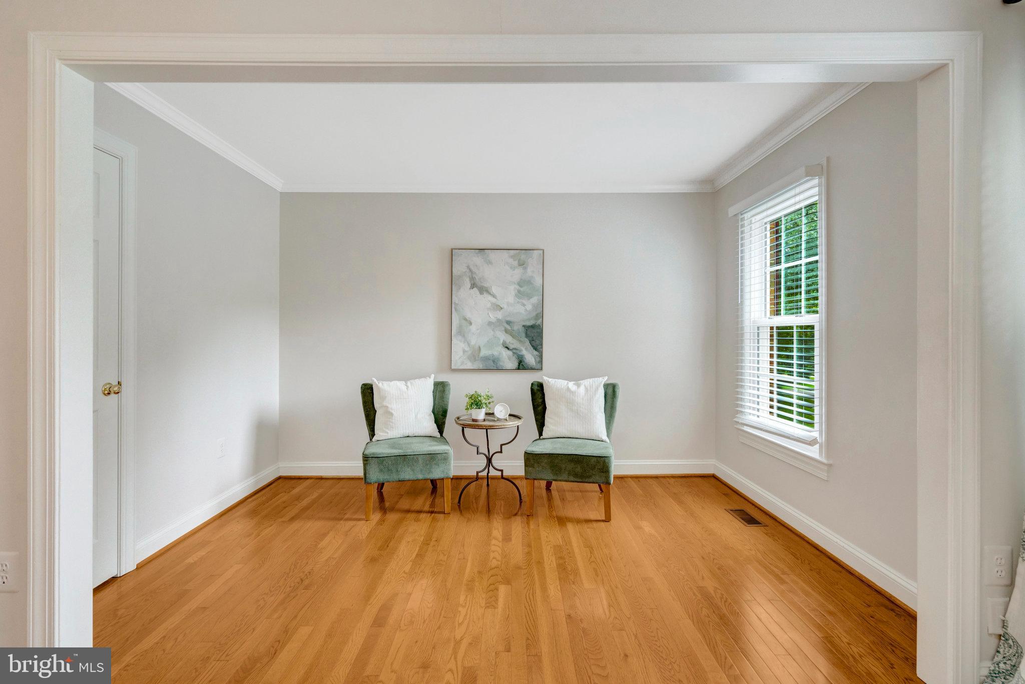11181 Longwood Grove Drive Reston, VA 20194 - Photo 42 of 94 Bright and inviting space with natural light