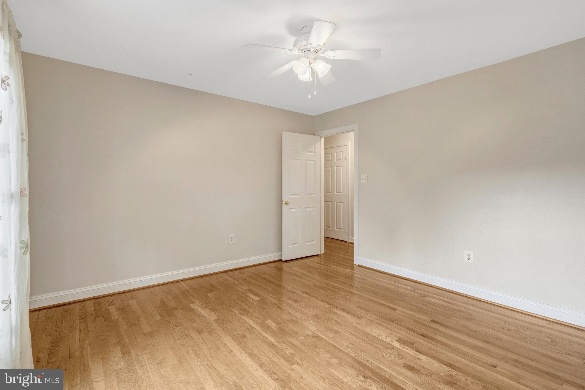 11181 Longwood Grove Drive Reston, VA 20194 - Photo 58 of 94 Bedroom #3