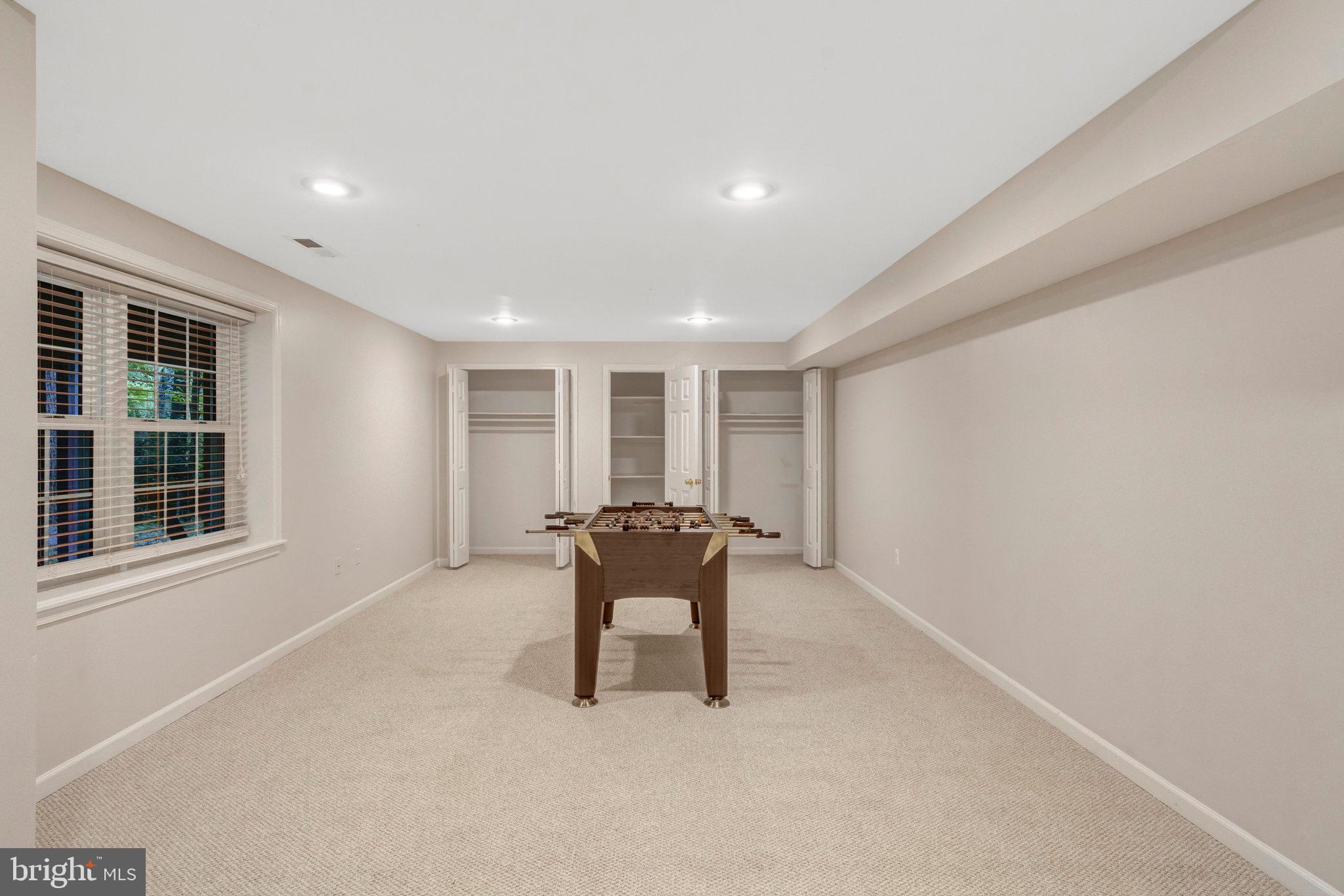 11181 Longwood Grove Drive Reston, VA 20194 - Photo 68 of 94 a view of livingroom with furniture