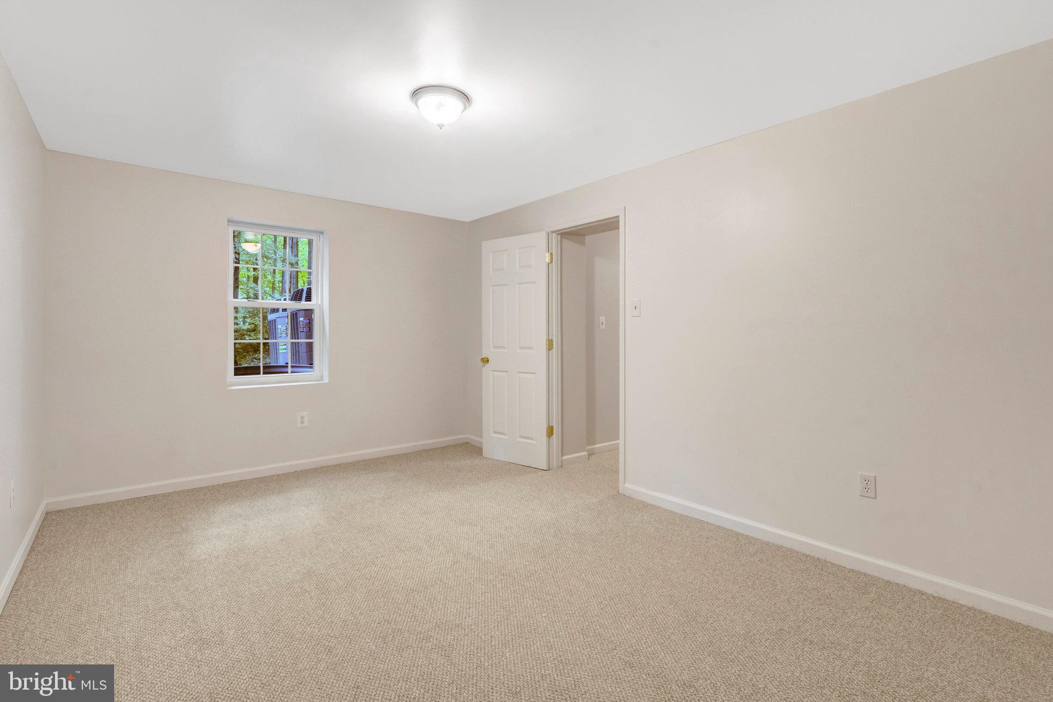 11181 Longwood Grove Drive Reston, VA 20194 - Photo 77 of 94 Bedroom #5