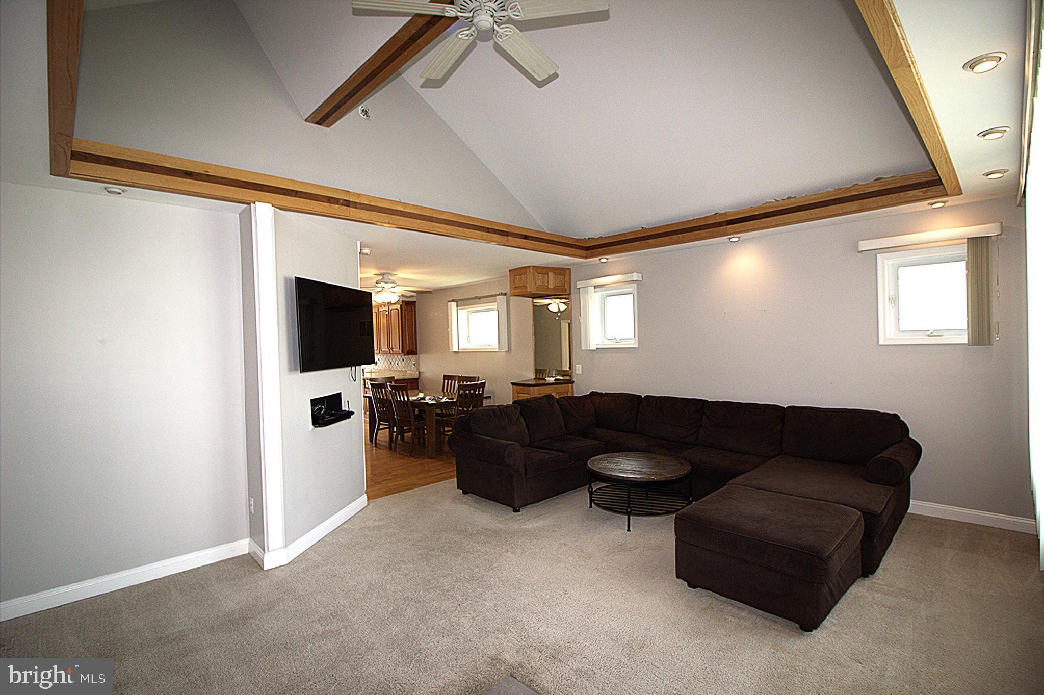 2919 Ritchie Avenue Baltimore, MD 21219 - Photo 3 of 23