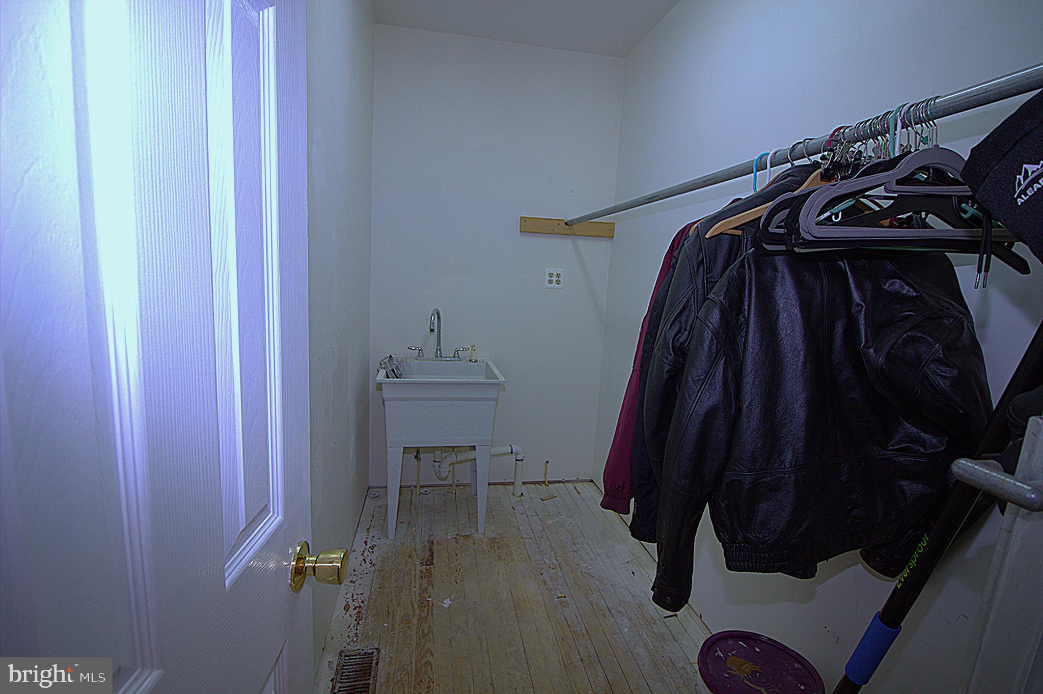 2919 Ritchie Avenue Baltimore, MD 21219 - Photo 5 of 23