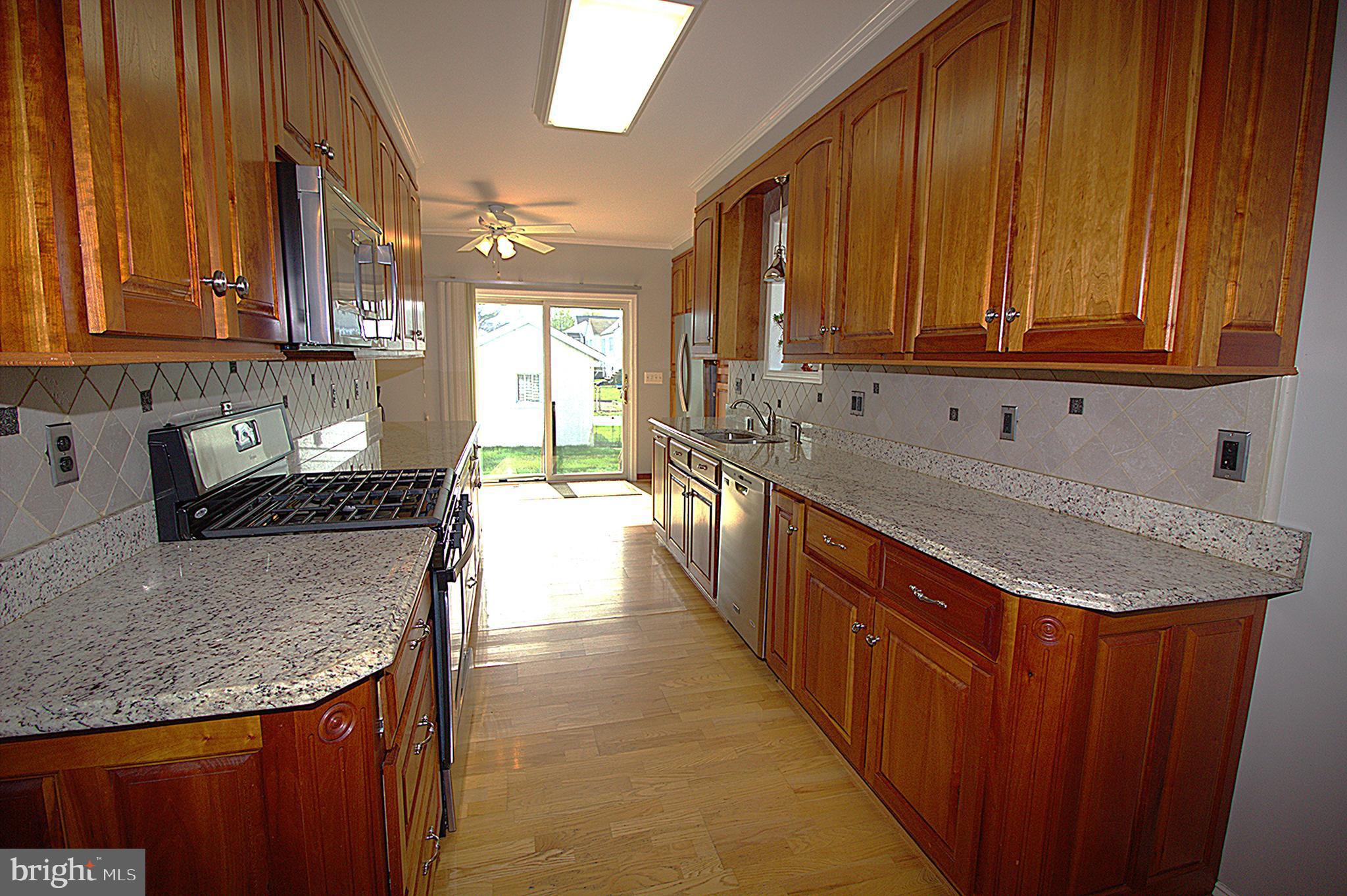 2919 Ritchie Avenue Baltimore, MD 21219 - Photo 9 of 23