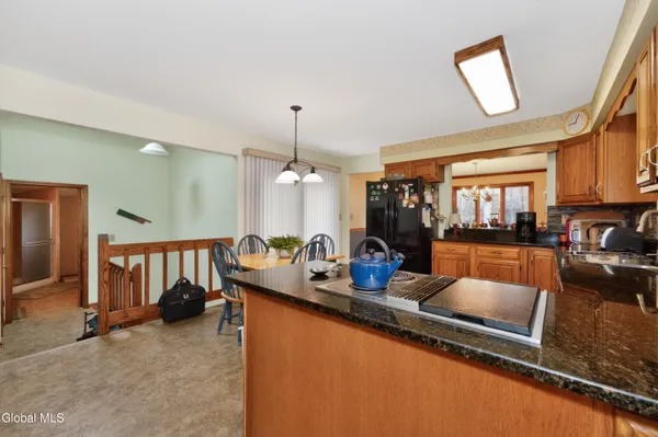 $450,000 | 10 Durham Way, Clifton Park, NY 12065