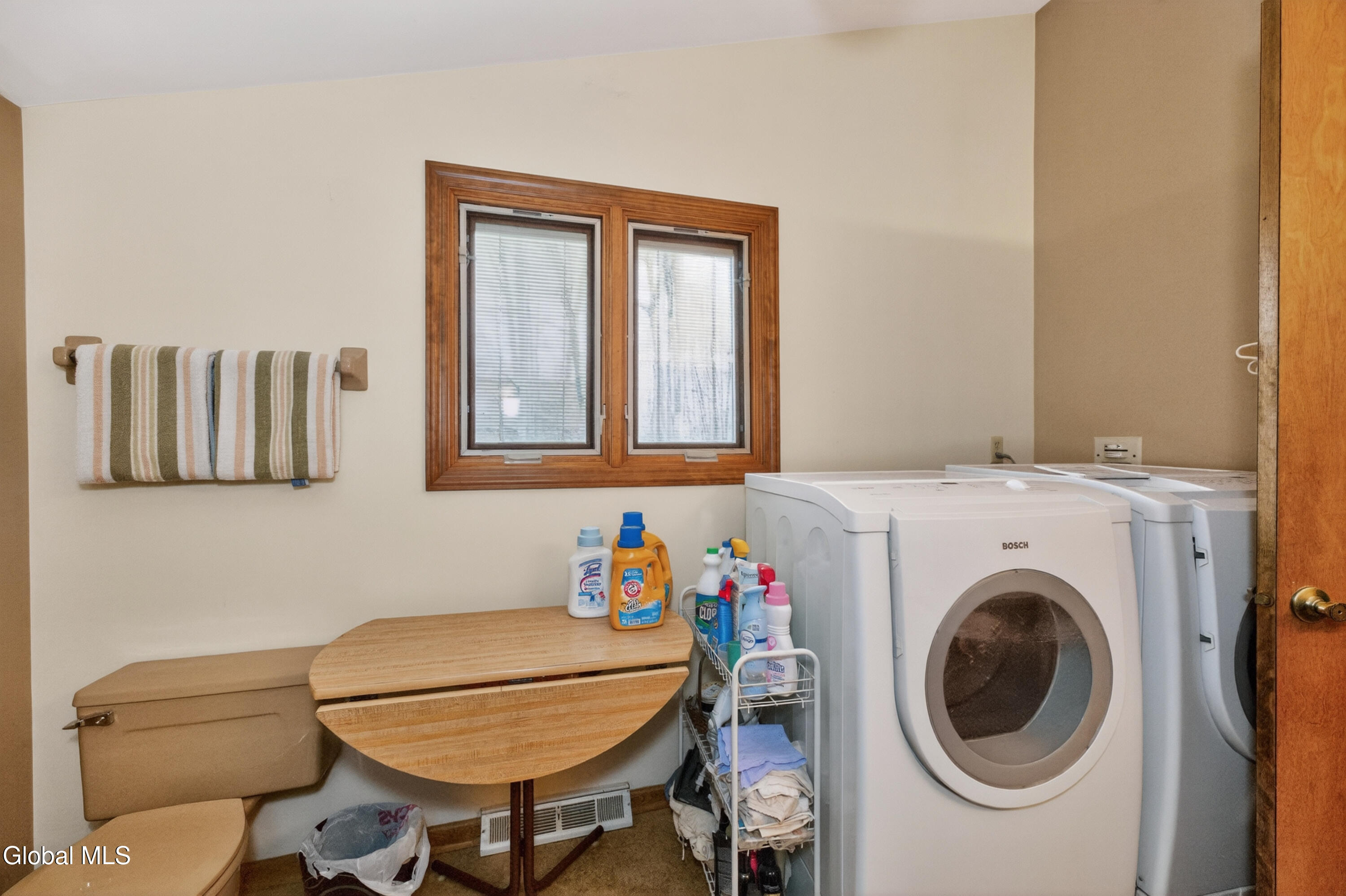 10 Durham Way Clifton Park, NY 12065 - Photo 25 of 50 9 Bathroom 2