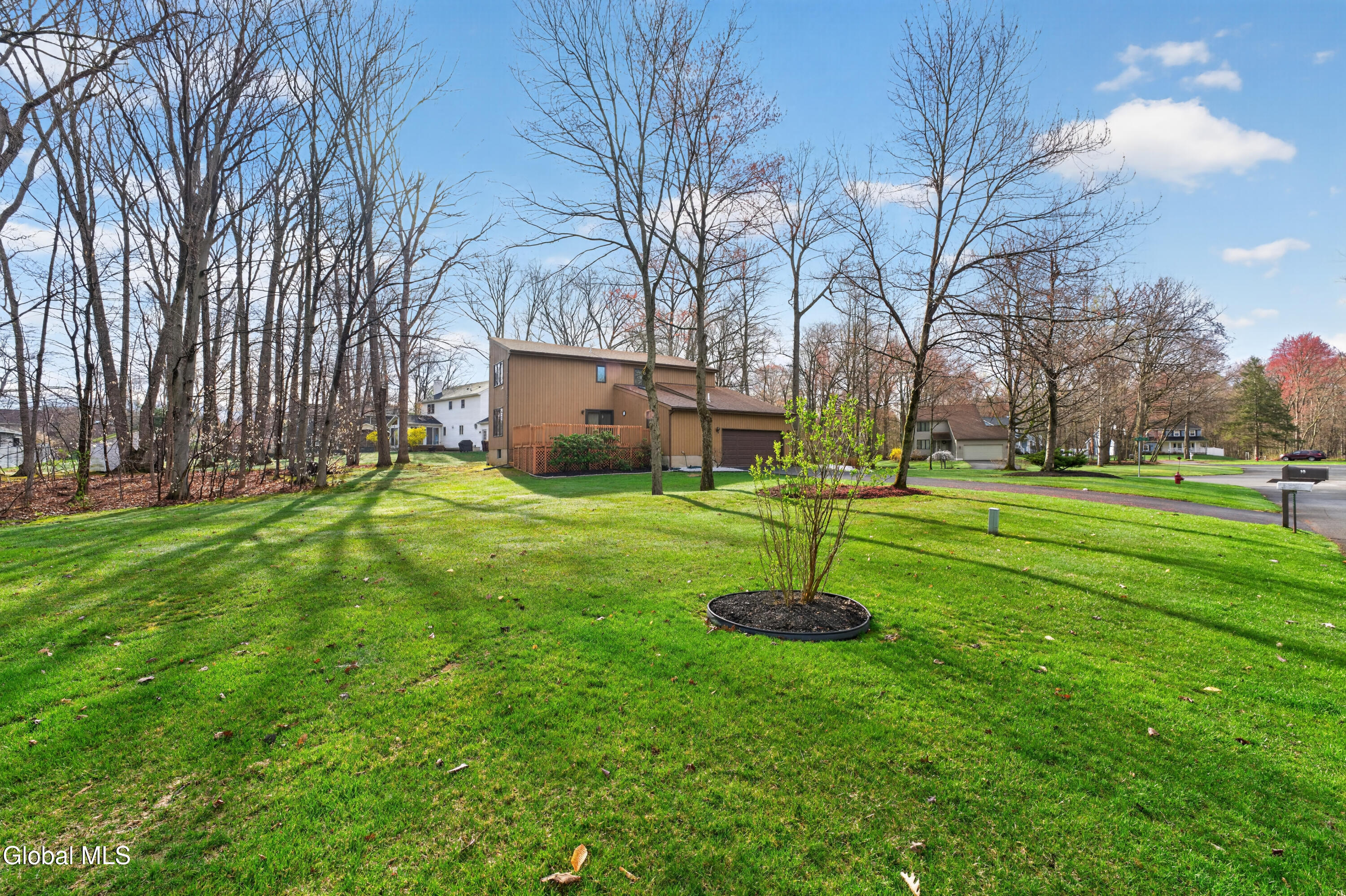 10 Durham Way Clifton Park, NY 12065 - Photo 4 of 50 0 Front 2