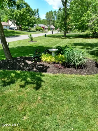 $450,000 | 10 Durham Way, Clifton Park, NY 12065