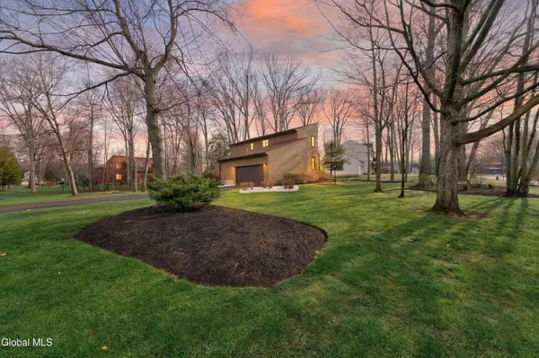 $450,000 | 10 Durham Way, Clifton Park, NY 12065