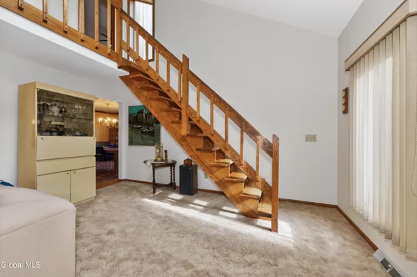 $450,000 | 10 Durham Way, Clifton Park, NY 12065