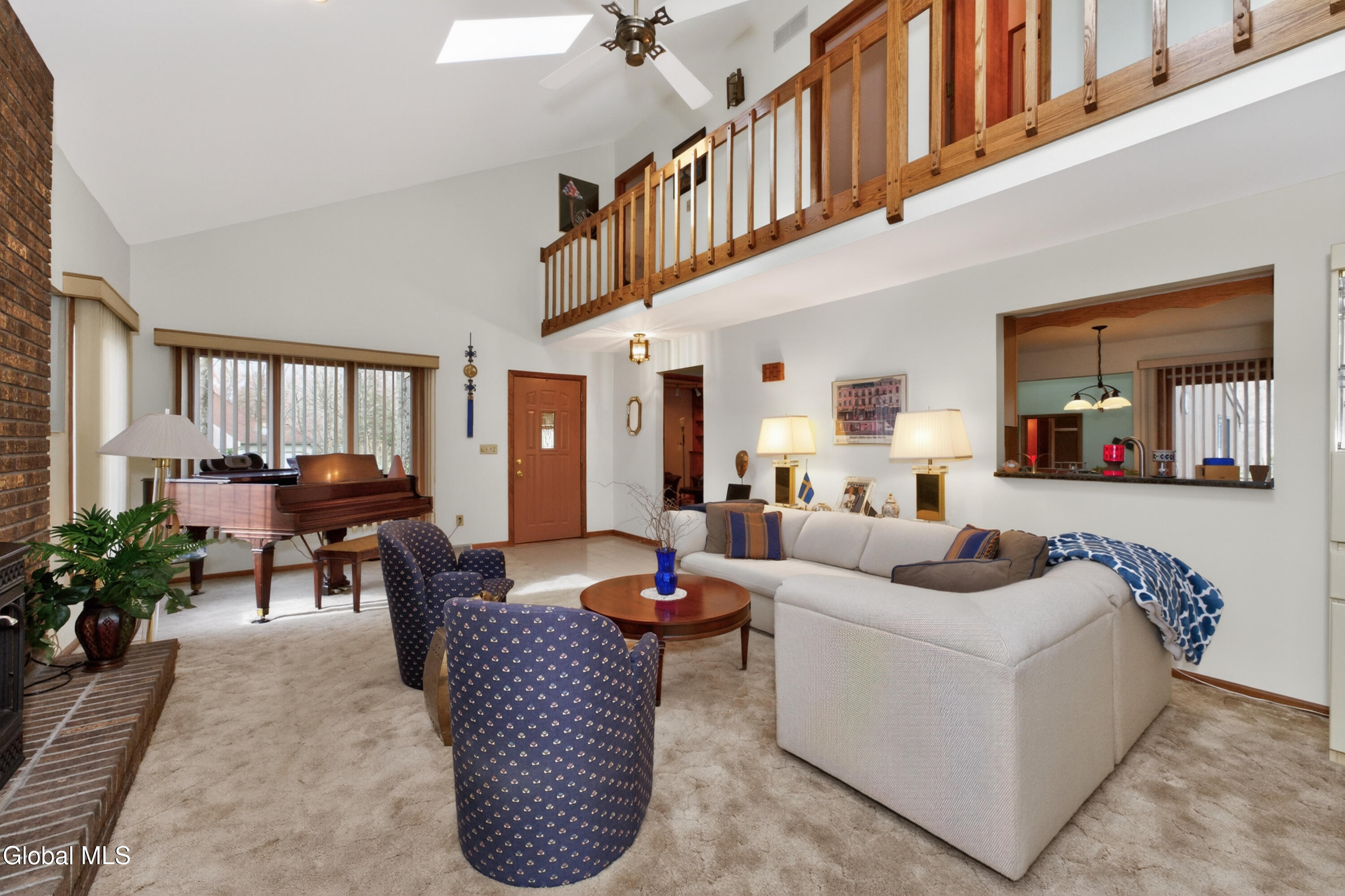 10 Durham Way Clifton Park, NY 12065 - Photo 9 of 50 1 Livingroom 4