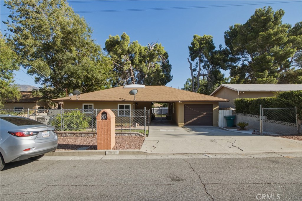 910 West George Street Banning, CA 92220 - Photo 5 of 34