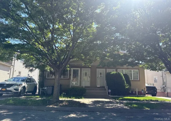$940,000 | 140-33 Coombs Street | St. Albans