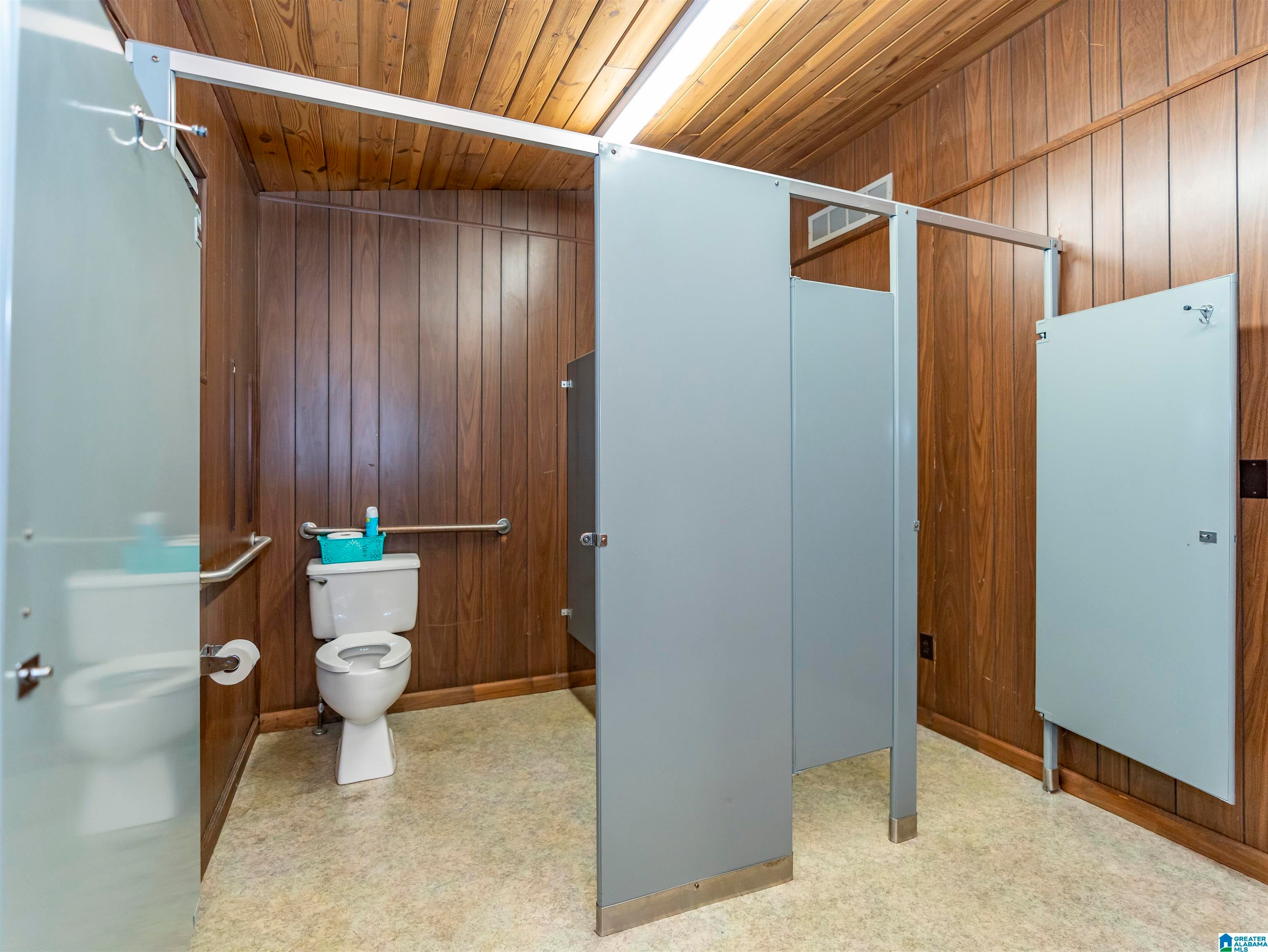 380 B Hickory Road Gardendale, AL 35071 - Photo 17 of 77 Gallery Image 17