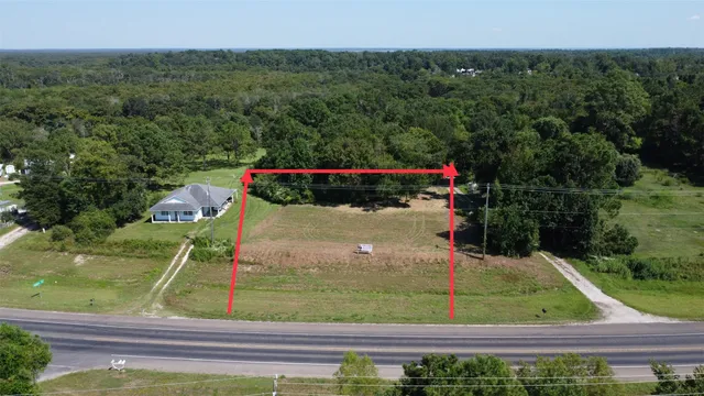 a view of a tennis court