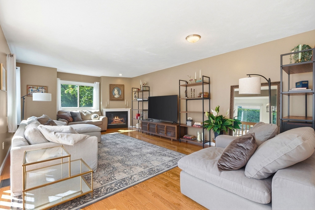 3 Mariners Way, Unit 3 Salem, MA 01970 - Photo 2 of 33