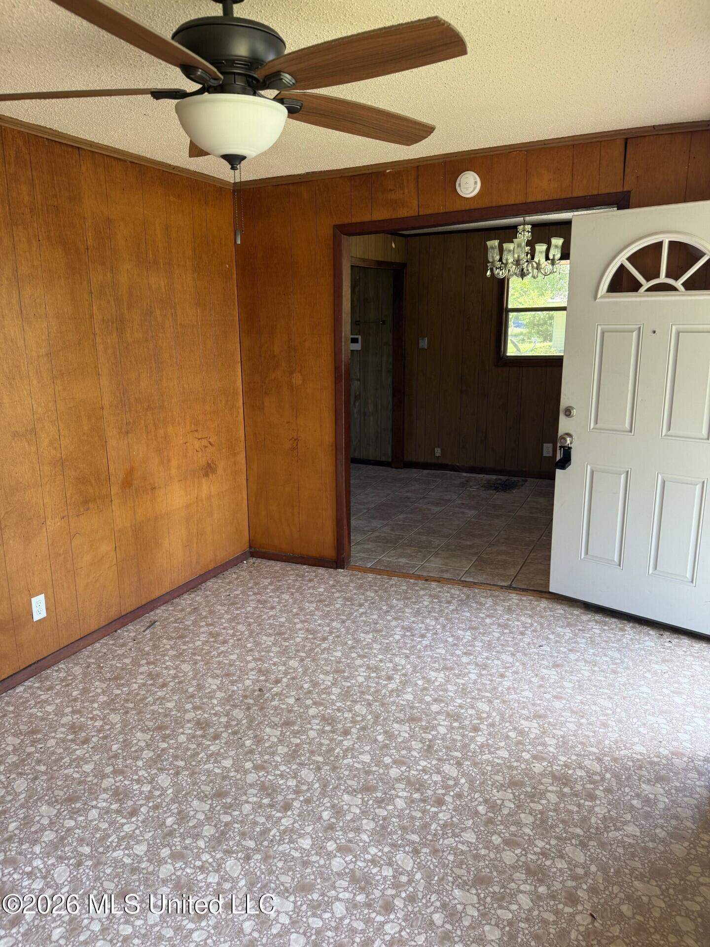 4519 General Ike Boulevard Moss Point, MS 39563 - Photo 7 of 14 b7ac0faa-6931-4161-b279-573c9cd58464