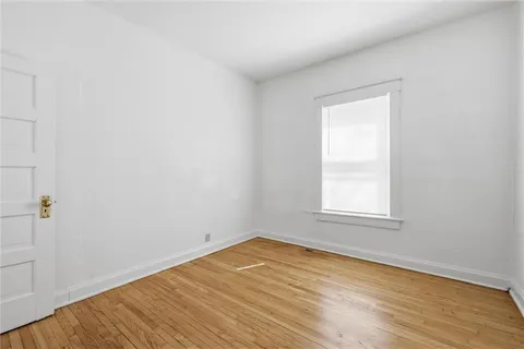 $329,000 | 4008 Charlotte Street, Kansas City, MO 64110