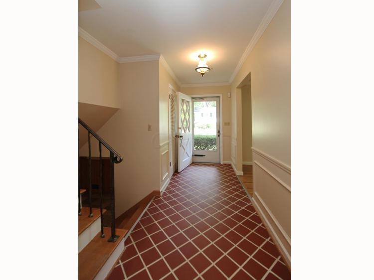 3220 Mt Holyoke Road Columbus, OH 43221 - Photo 12 of 39