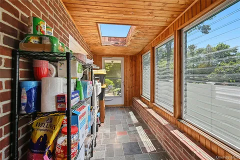 $619,000 | 17 Pauchogue Avenue, East Islip, NY 11730