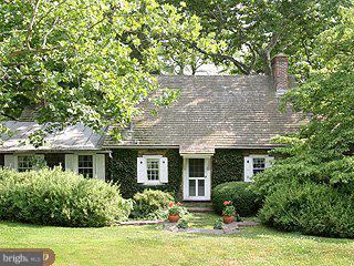 841 Pretty Brook Road Princeton, NJ 08540 - Photo 2 of 6