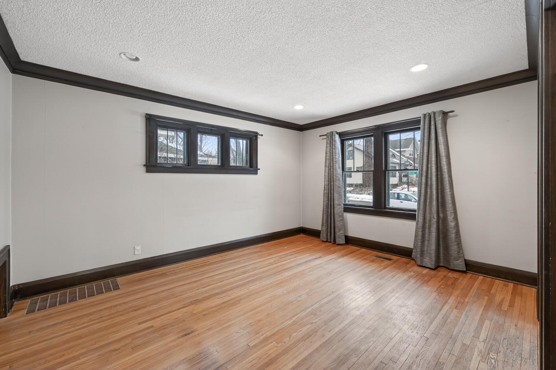 271 Pascal Street South St. Paul, MN 55105 - Photo 7 of 29